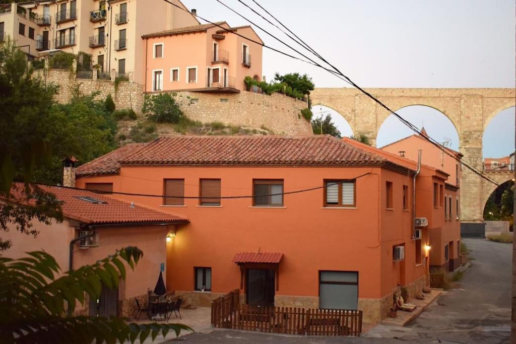 La Buhardilla. Aparcamiento Exterior Privado Teruel Exterior foto